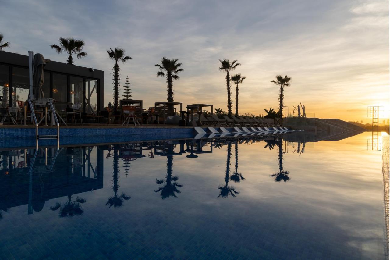 Pullman Mazagan Royal Golf & Spa Džadída Exteriér fotografie Sunset at the pool